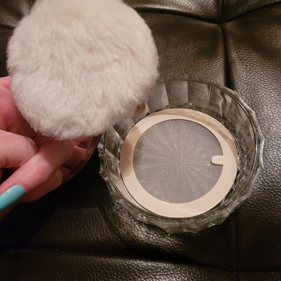 makeup powder container - Picture 2 of 5